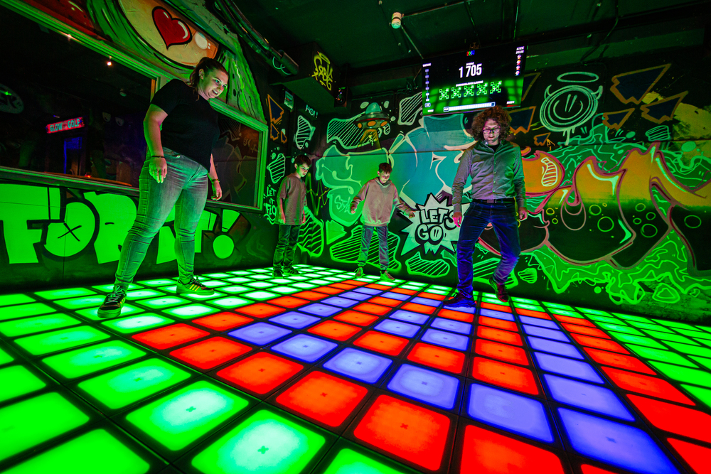 Pixel Floor – interaktiver LED-Spielboden bei All in Echt – Impression 4